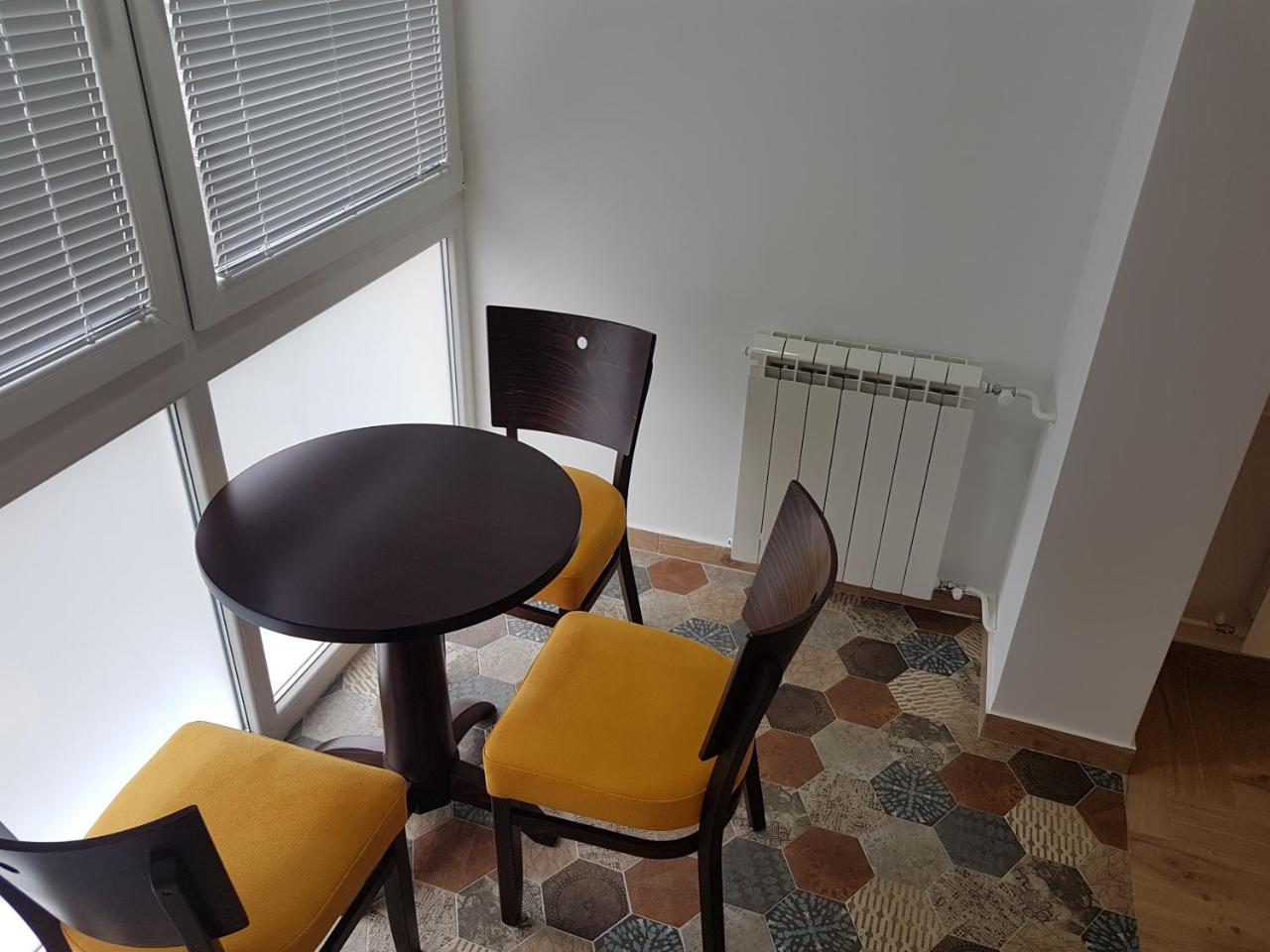 Apartman Simic 2 Valjevo Exteriör bild